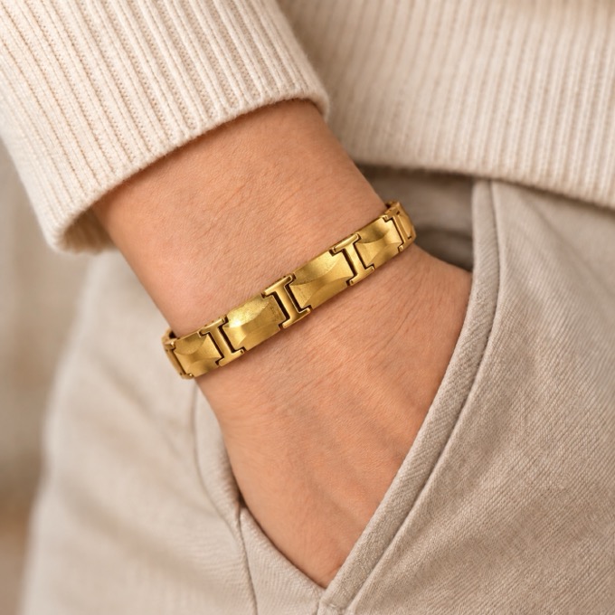 Golden Curve Bracelet — image 2