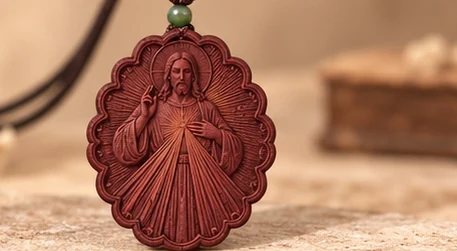 Divine Mercy · Scalloped — Radiating lines flow from Christ within a rounded floral silhouette.