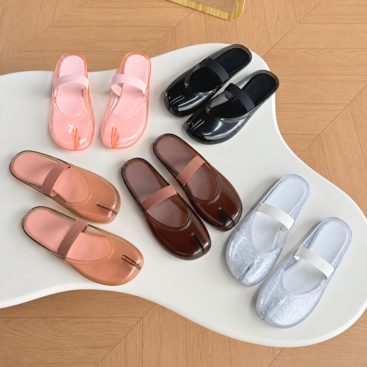 Split-Toe Jelly Slides photograph